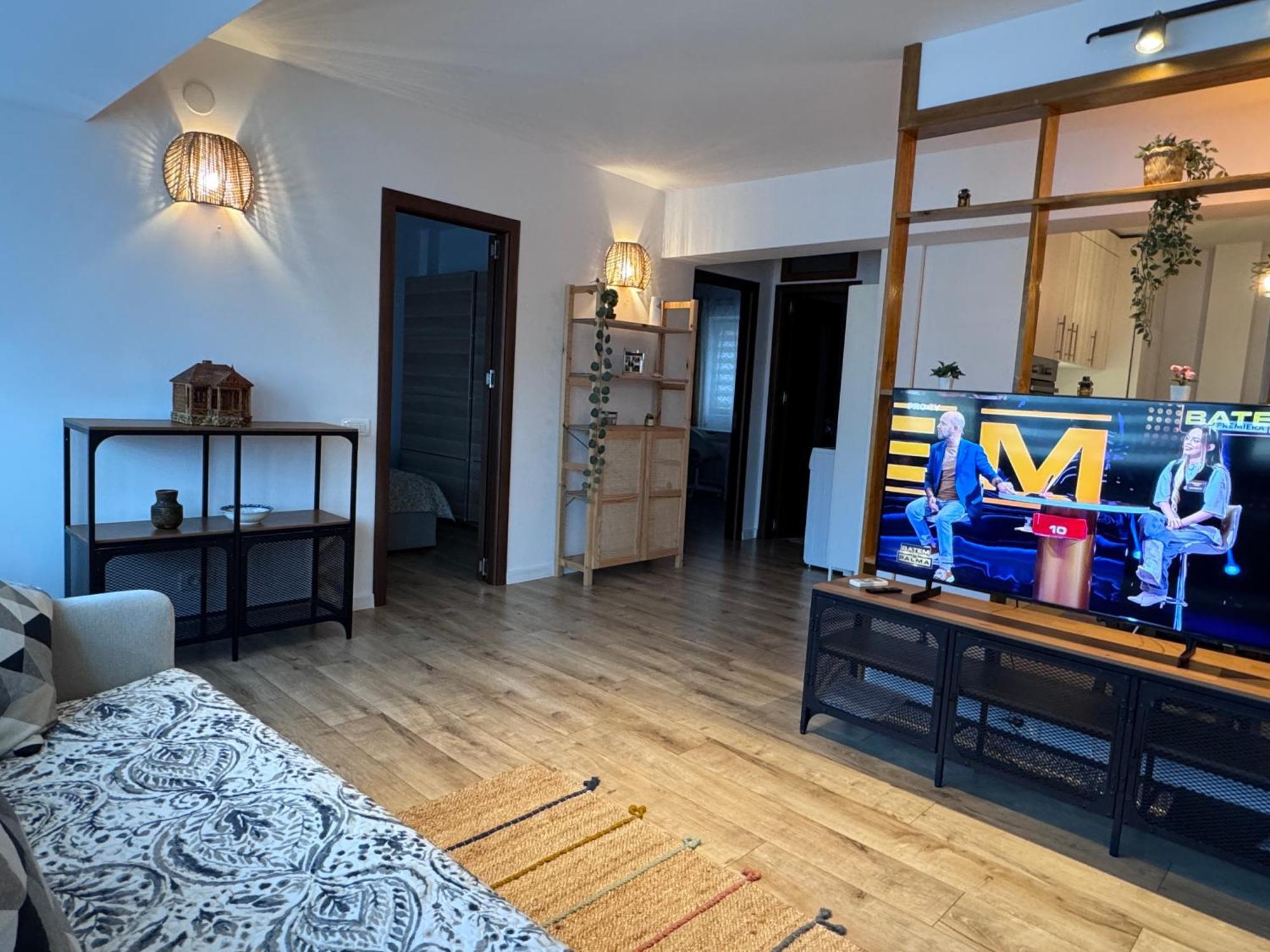Central-Home Târgu Jiu エクステリア 写真