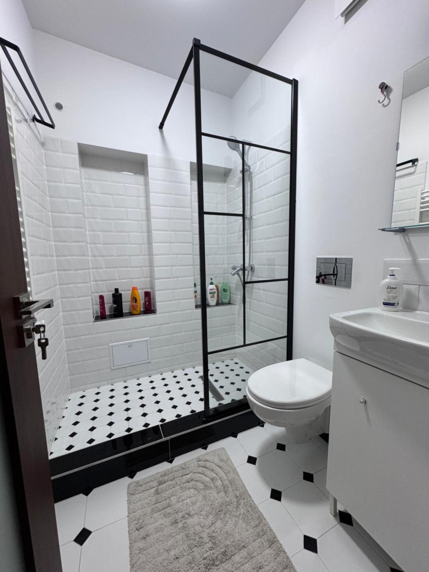 Central-Home Târgu Jiu エクステリア 写真